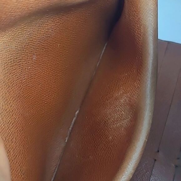 Authentic Louis Vuitton Monogram International Wallet - Picture 7 of 10